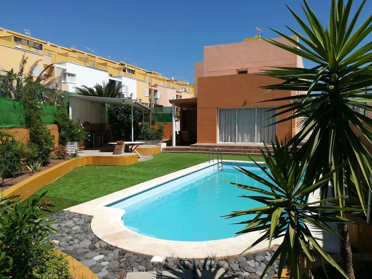 kontakty Vivienda Unifamiliar Sela